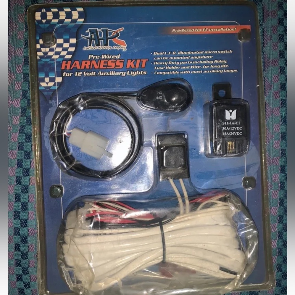 APC • PRE-WIRED HARNESS KIT • 12V AUXILIARY LIGHTSLED LIGHT BAR • 509107